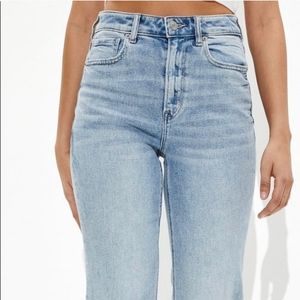 American Eagle Light Wash Stretch Mom Jeans